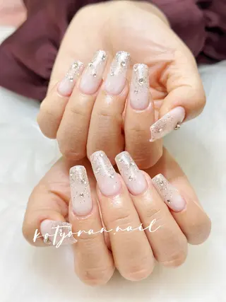 ネイル Mona【パラジェル ・長さ出し専門店】のネイルデザイン