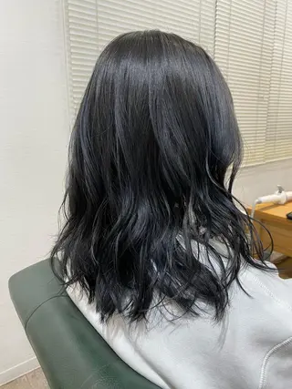 ミディアム a-o岡野　こやま しんぺいのヘアスタイル