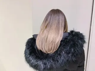 ミディアム カラー タカハシ ハヤトのヘアスタイル