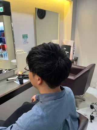 メンズ カラコレ難波店 HIROのヘアスタイル