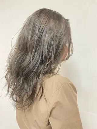 ロング カラー 🌈haru🌻 藤沢ハイトーン🌈のヘアスタイル