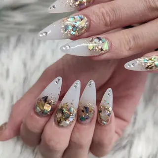 ネイル RUNWAY 　　の眉毛・アイブロウイメージ