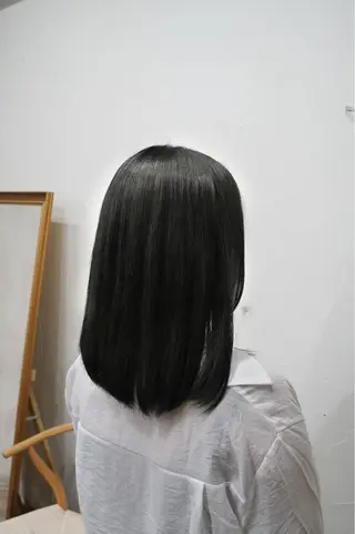 ミディアム カラー 傷まないブリーチ🪽 /大図みらいのヘアスタイル
