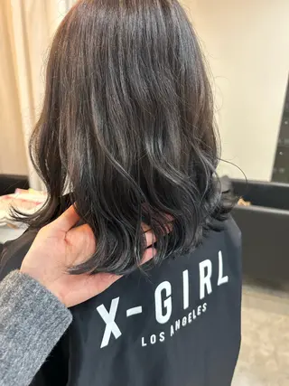 ミディアム カラー suite りりのヘアスタイル