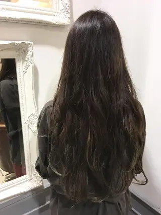 ロング カラー 🌿椿 夢来🌿のヘアスタイル