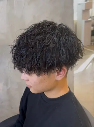 ショート パーマ 🔥メンズ圧倒的人気 ROOOMEN松田隆のヘアスタイル