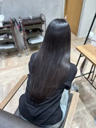 ロング カラー 岡部 りあのヘアスタイル