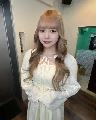 ロング slit hair miyu🍒ྀིのヘアスタイル