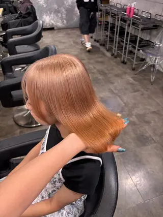 ショート カラー ハイトーンブロンド 横浜💞ミオのヘアスタイル