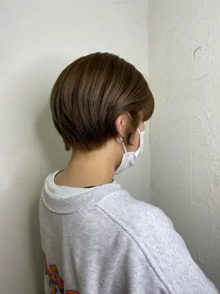 ショート 久力琴音''透明感 カラー''アレンジのヘアスタイル