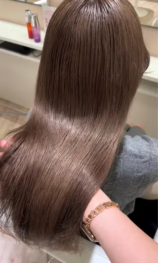 ロング カラー 平野 真央のヘアスタイル