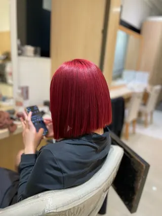 ショート カラー 浦野 遥のヘアスタイル