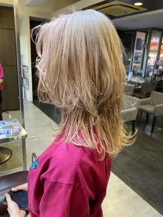 セミロング カラー 石井 光星のヘアスタイル