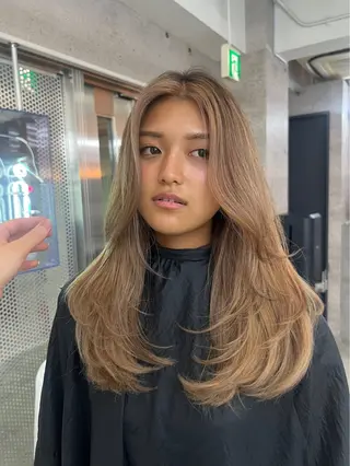 セミロング アンナ🦋海外ヘア バレイヤージュのヘアスタイル