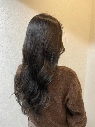 カラー PUUR所属・🍒鈴木 エミリ🍒のヘアスタイル