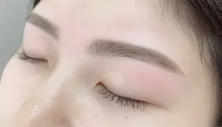 アイブロウ akari 🧸🧡のマツエク・マツパデザイン