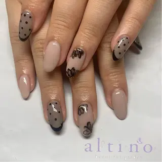 ネイル nail atelier new moon所属・森 貴子のネイルデザイン