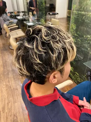 メンズ 美髪/髪質改善 顔周り/透明感カラーのヘアスタイル