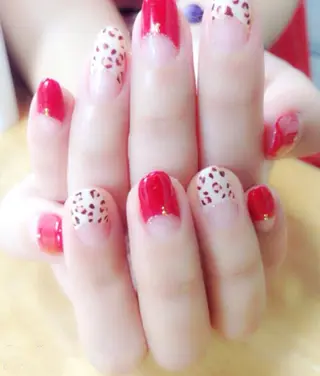 ネイル Chiara チップ長さ出しのネイルデザイン