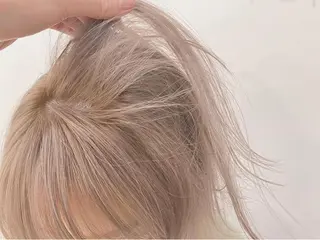 カラー ボブ/ハイトーン REINAのヘアスタイル