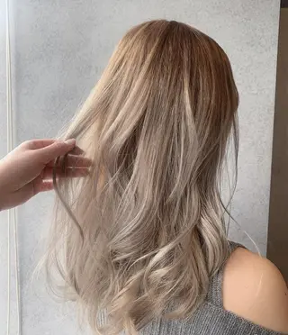 ロング カラー 櫻井 未悠のヘアスタイル