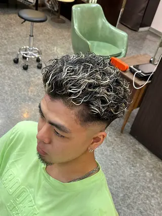 ミディアム パーマ CuMARi所属・歴7年🔥メンズ専門 100％満足させますのヘアスタイル