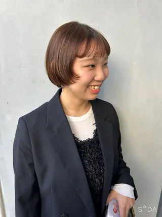 ショート メイ🌿 レイヤーカットのヘアスタイル