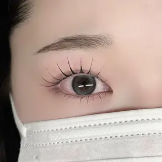 パーマ 🫧fein. 𝙖𝙣𝙣.🤍のマツエク・マツパデザイン