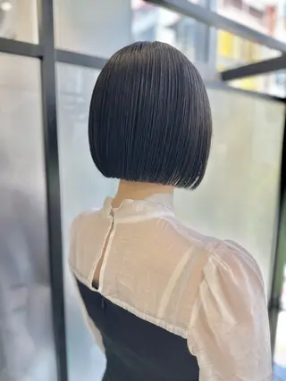 ショート SALOWIN心斎橋Suite店所属・ブリーチ毛にもできる 縮毛矯正|鷹司郎のヘアスタイル