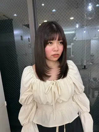 ミディアム Rinka/レイヤー /透明感カラーのヘアスタイル