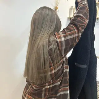 ロング en⁺　trust所属・山口 麗音のヘアスタイル