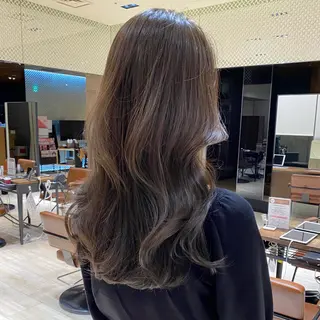 ロング カラー レイヤー/顔周り /透明感🩶高橋大のヘアスタイル