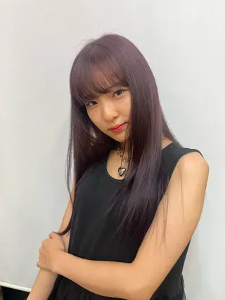 ロング カラー 渡 汐音のヘアスタイル