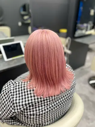 ミディアム white.梅田所属・White梅田  ／ COCOのヘアスタイル