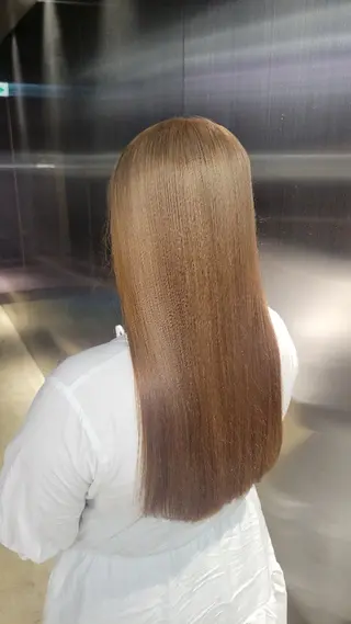 ロング カラー PELE SAKAE所属・PELE/栄/ SOAのヘアスタイル