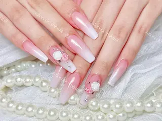ネイル Salon de Minuit🦩のネイルデザイン