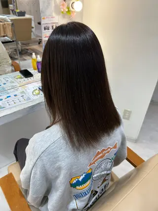 セミロング カラー パーマ ヘアーメイクウィル野田阪神店所属・Yuu/髪質改善 デザインカラーのヘアスタイル