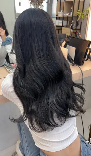 ロング カラー GRAN LUSSO岡山駅前【グランルッソ】所属・GRAN LUSSO 【MIHARU】のヘアスタイル