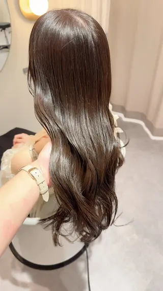 ロング カラー 髙井 麻帆のヘアスタイル