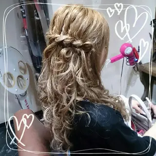 ロング ヘアアレンジ vi viのヘアスタイル
