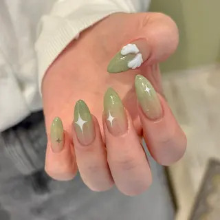 ネイル ⠀ loggy.のネイルデザイン