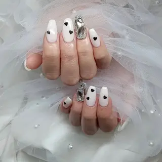 ネイル 金井 奈々のネイルデザイン