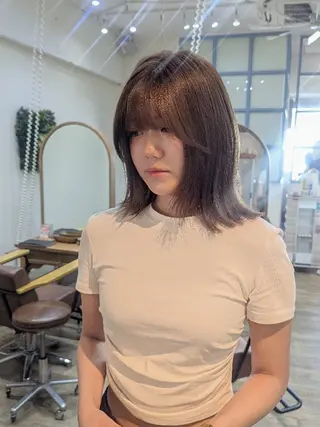 セミロング 🩶MIYU🩶 うるつやカラー୨୧のヘアスタイル