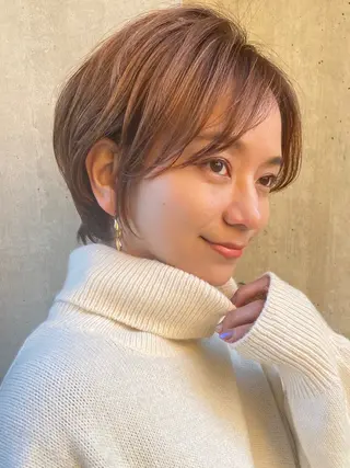 ショート ストンボブ/レイヤー 艶カラー💎ヒデジのヘアスタイル