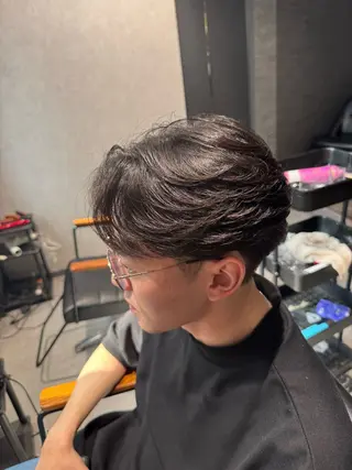 パーマ メンズ 韓国特化🇰🇷愁斗 センターパートパーマのヘアスタイル