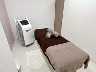 ビューティーサロン EMILUCAのネイルデザイン