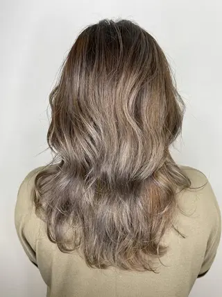 セミロング カラー 杉田 一浩のヘアスタイル