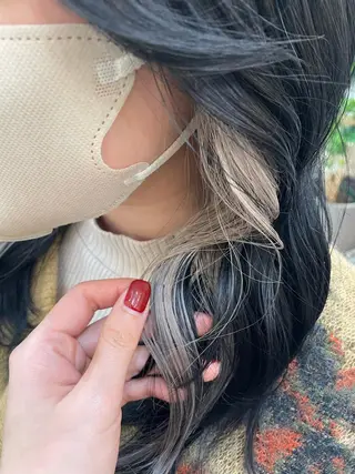 セミロング カラー 高梨 菜々のヘアスタイル