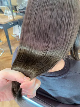 セミロング カラー 韓国🇰🇷レイヤー 映える顔周り🩷のヘアスタイル