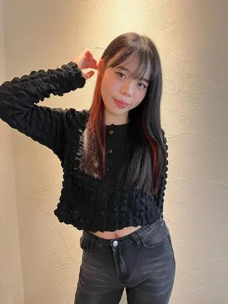 ロング カラー IRO所属・岡田 祐樹のヘアスタイル